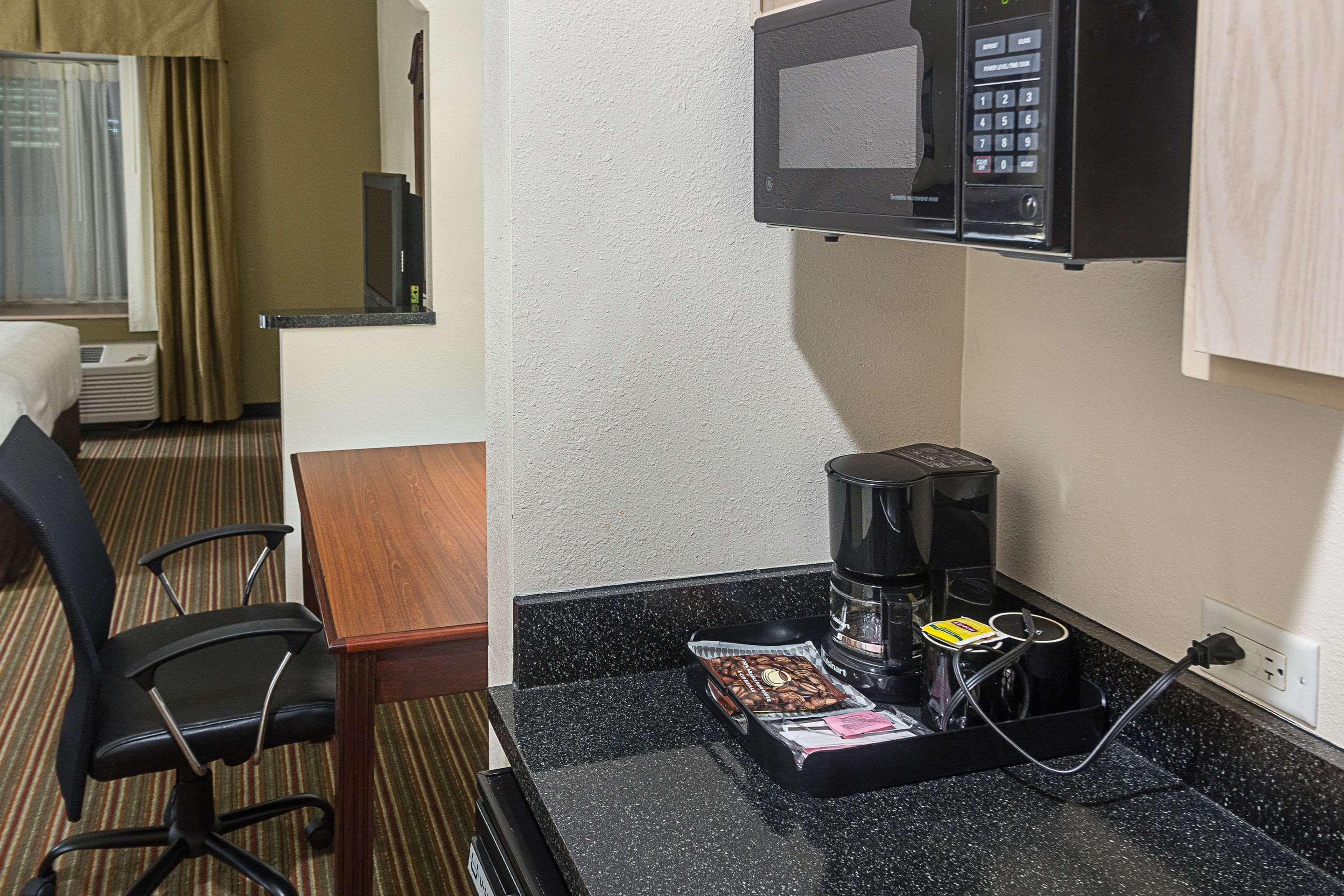 יוסטון Quality Inn & Suites West Chase מראה חיצוני תמונה