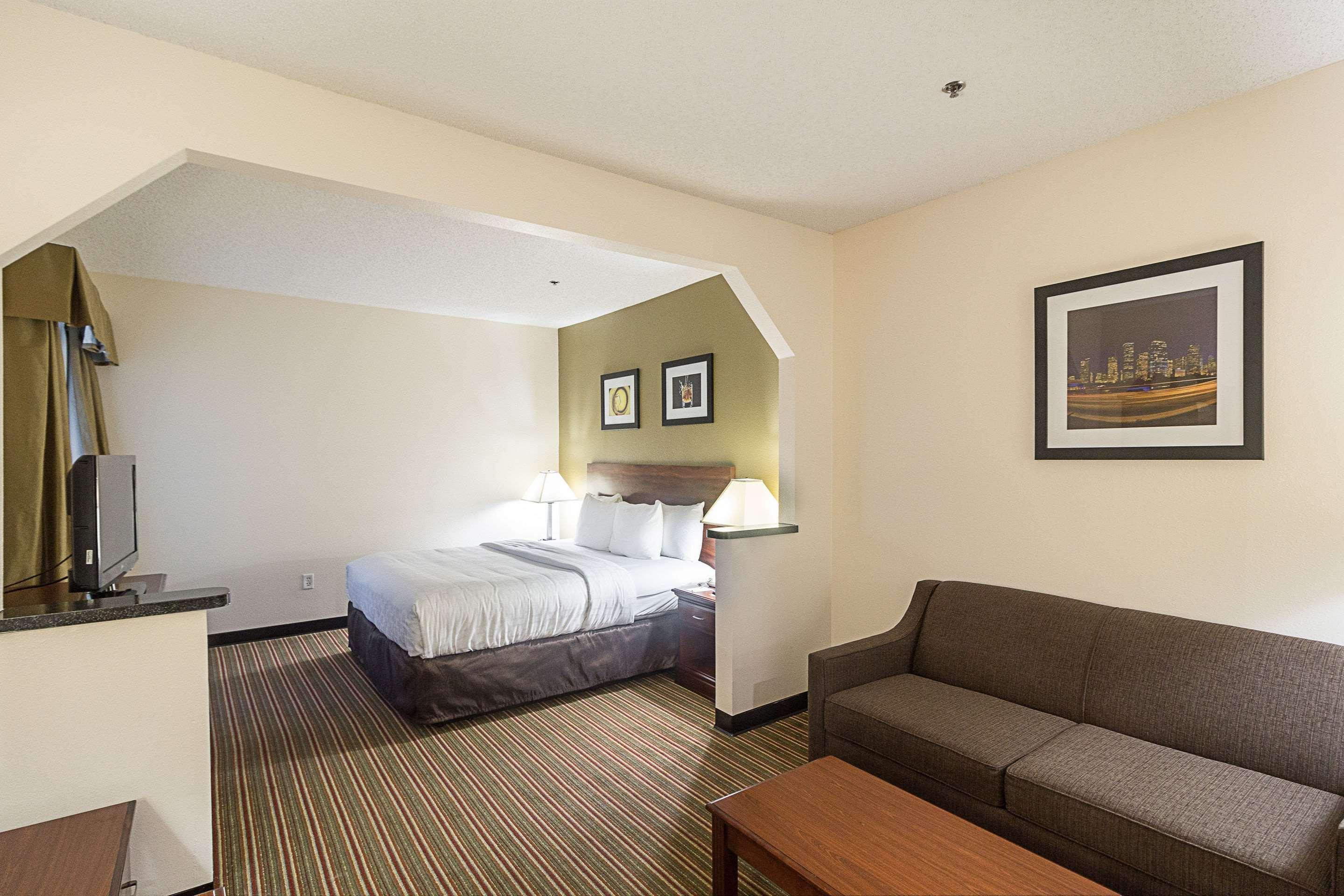 יוסטון Quality Inn & Suites West Chase מראה חיצוני תמונה