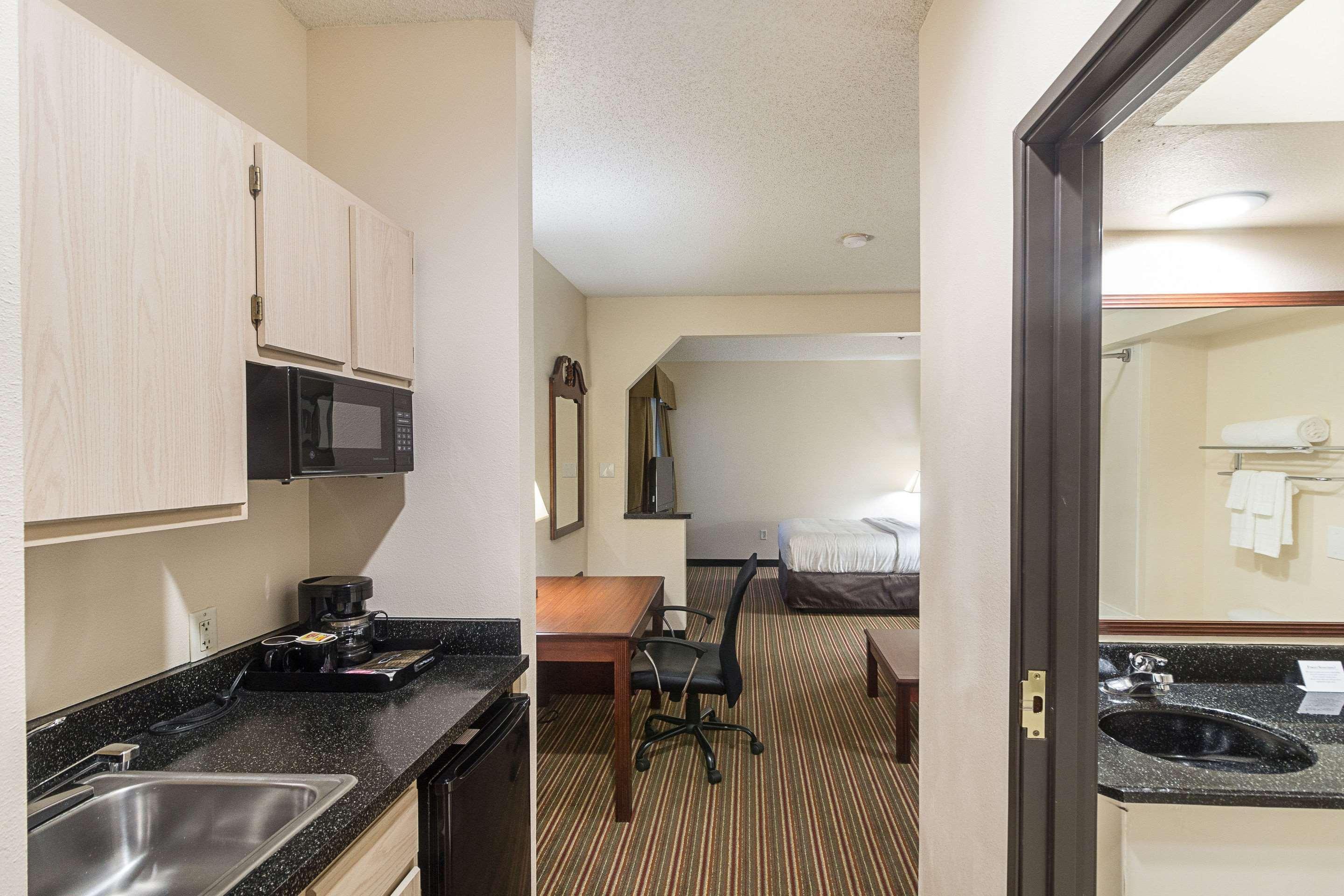 יוסטון Quality Inn & Suites West Chase מראה חיצוני תמונה