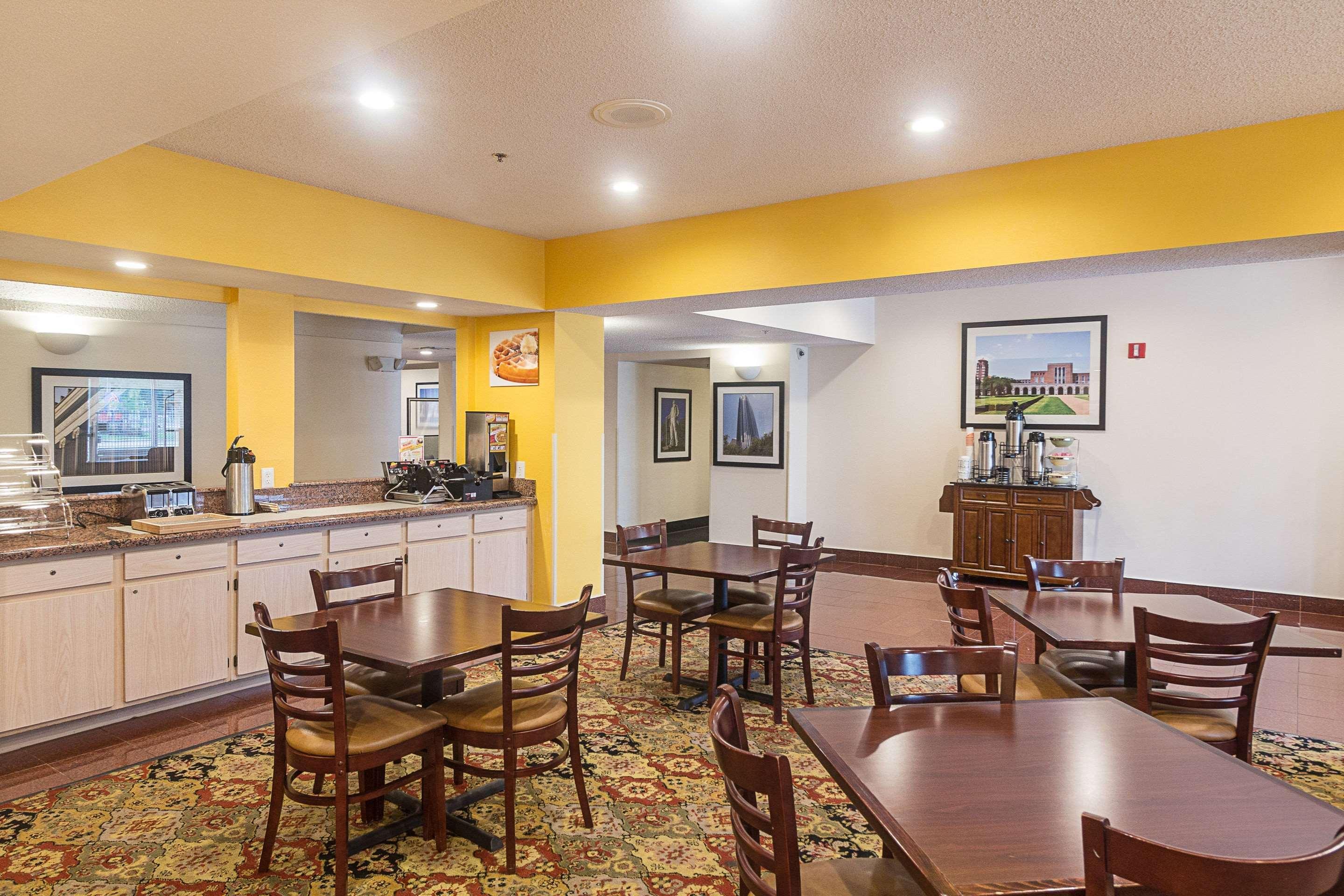 יוסטון Quality Inn & Suites West Chase מראה חיצוני תמונה