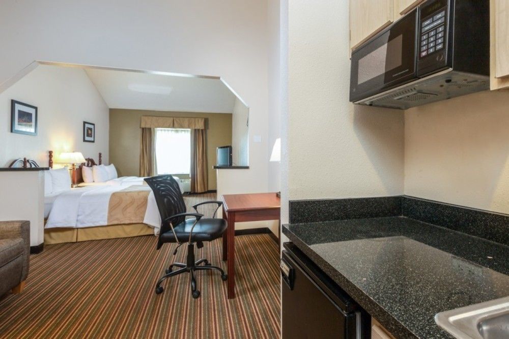 יוסטון Quality Inn & Suites West Chase מראה חיצוני תמונה